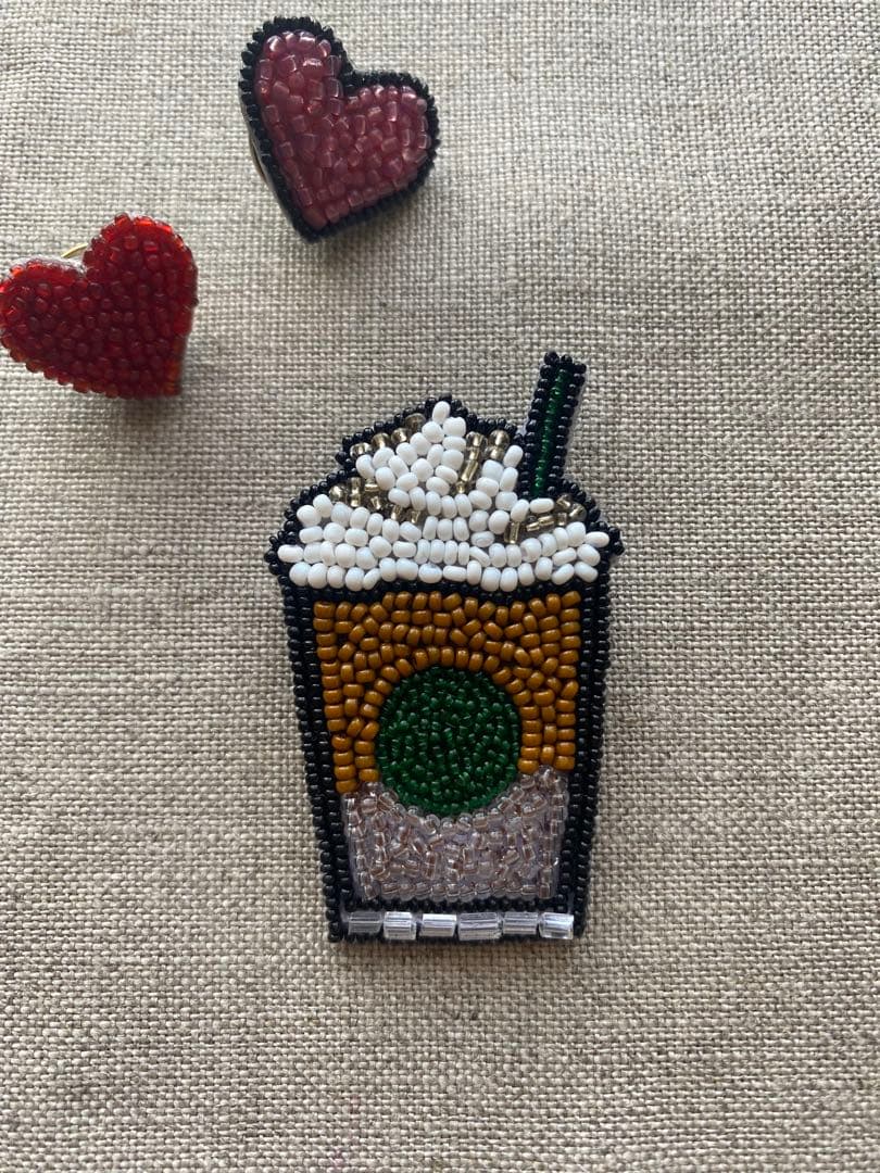 【あい】オートクチュールビーズ刺繡　タンブラー・クロワッサンブローチ