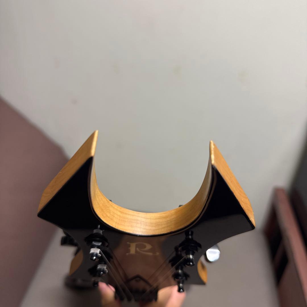 変形ギター　beast b.c.rich ビーシーリッチ