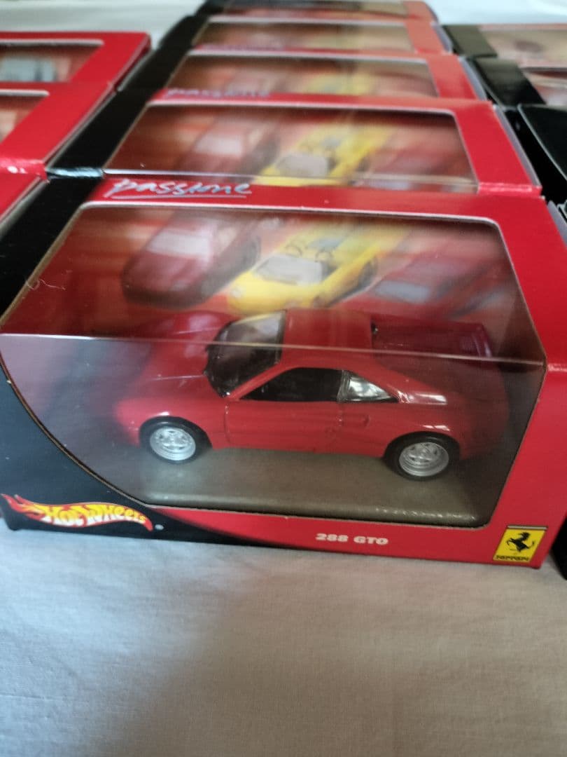 【美品】ミニカーホットウィールフェラーリ全部で１７台