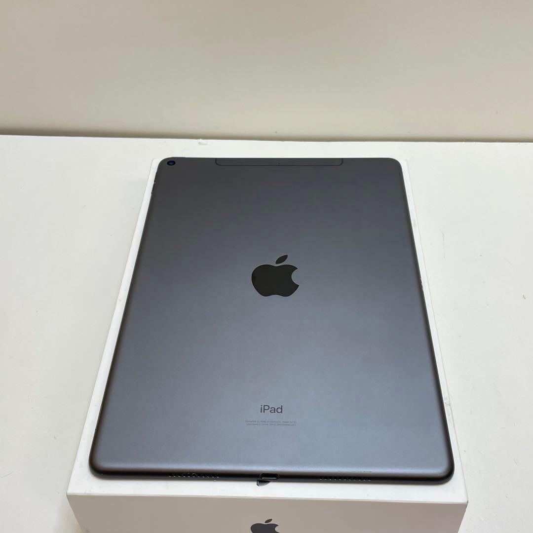 iPad Air 第3世代 64GB Wi-Fi + Cellular 87%
