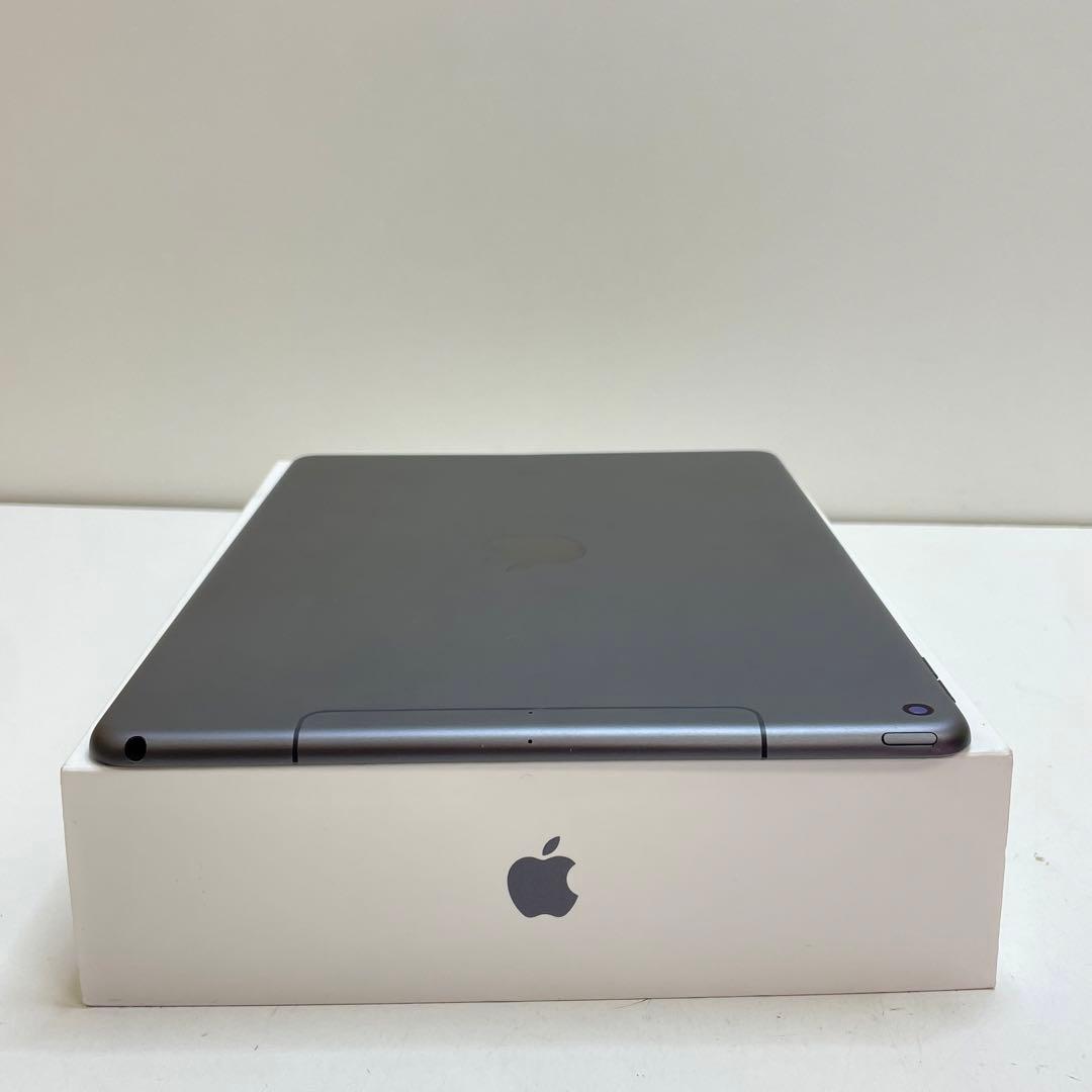 iPad Air 第3世代 64GB Wi-Fi + Cellular 87%