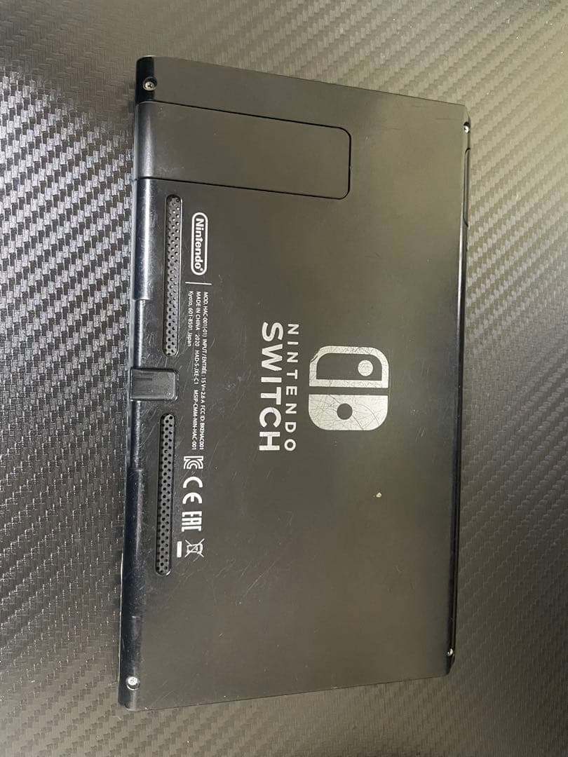 Nintendo Switch本体のみと コントローラー 黒とSDカード32GB