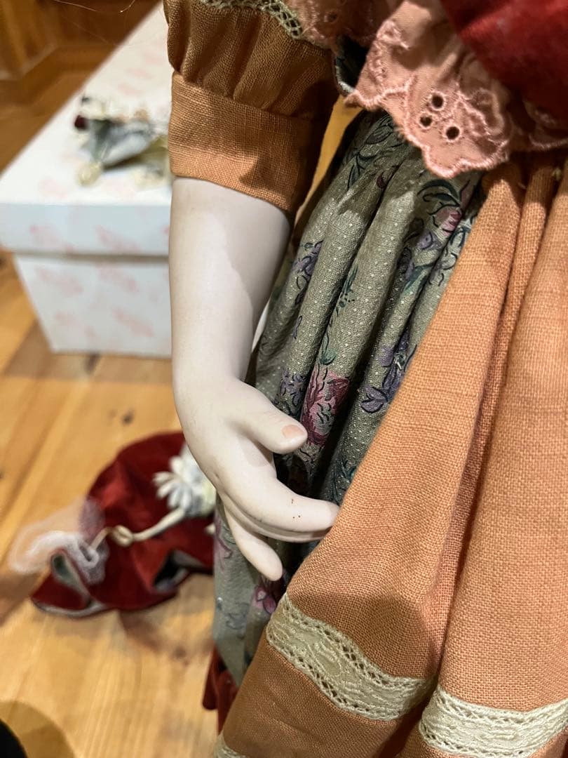 ビスクドール　ドイツ少女アンティークドール西洋人形cadeau ポーセリンドール