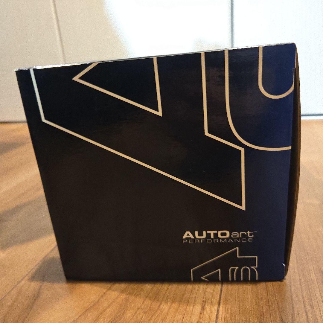 オートアート NISSAN SKYLINE V-SPEC 1:18