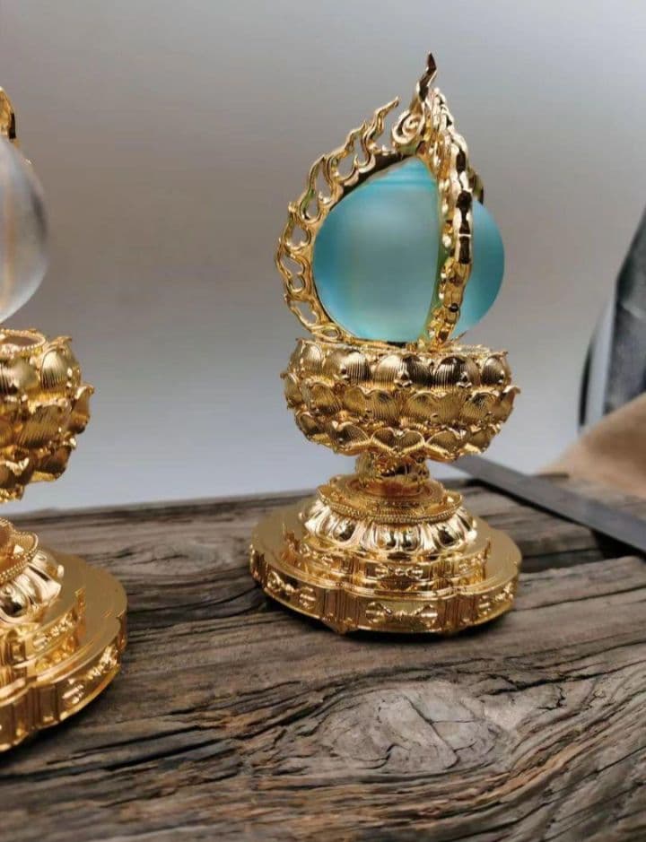 【修縁堂】釈迦如来の宝珠です 銅メッキ 瑠璃を携帯する 法具古美術品