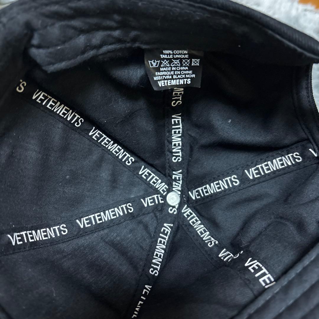 VETEMENTS ブラック キャップ　ヴェトモン