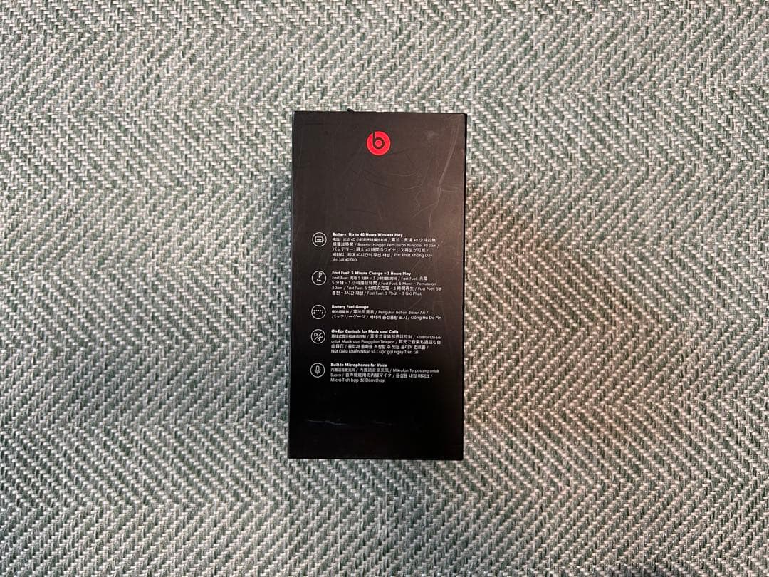 Beats Solo3 Wireless レッド
