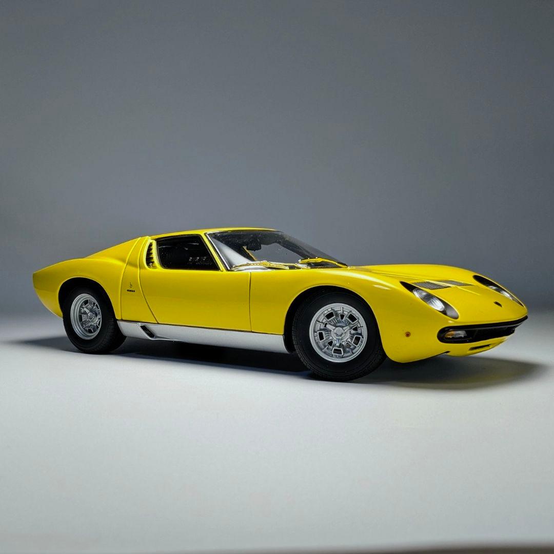 1/18 オートアート ランボルギーニ ミウラ SV イエロー