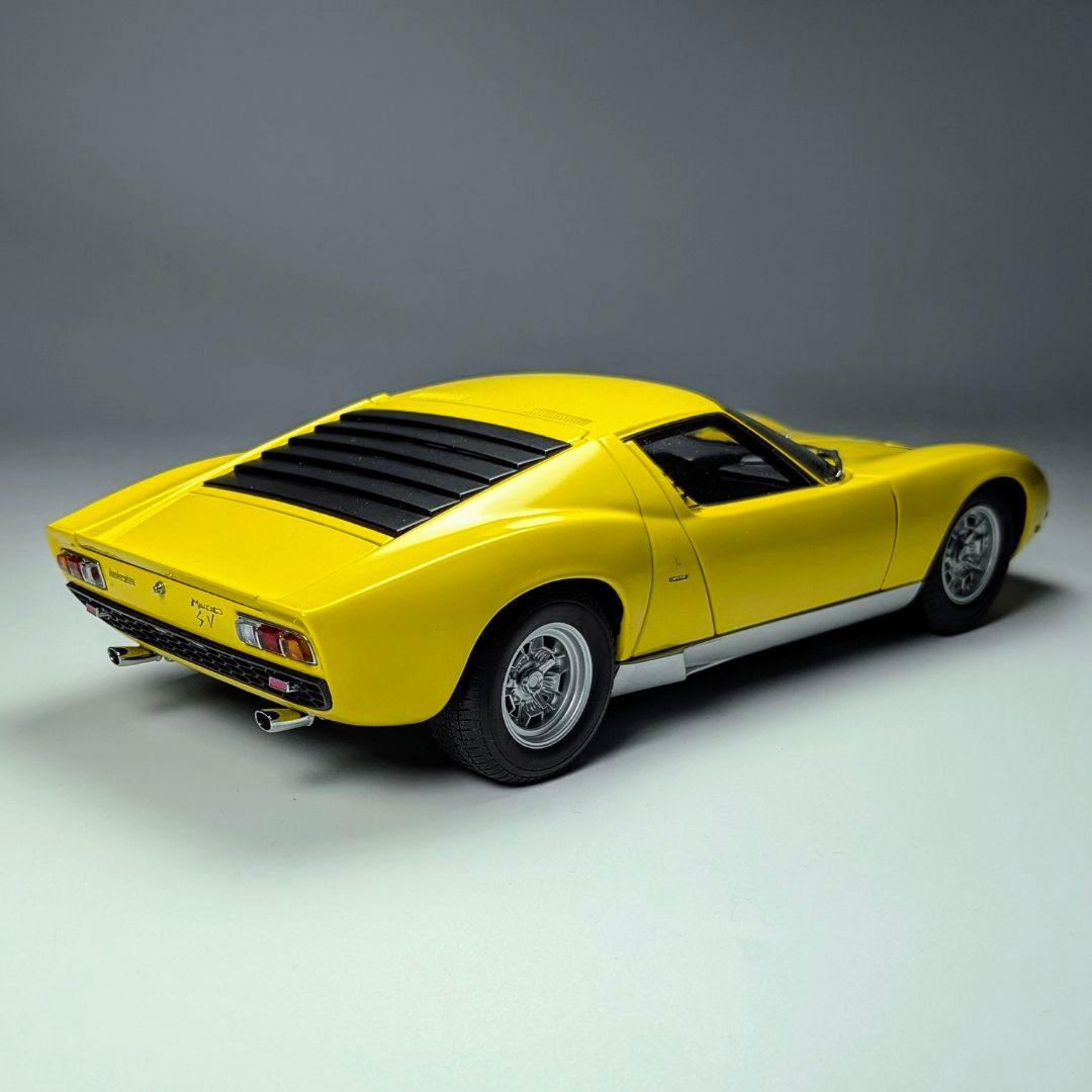 1/18 オートアート ランボルギーニ ミウラ SV イエロー