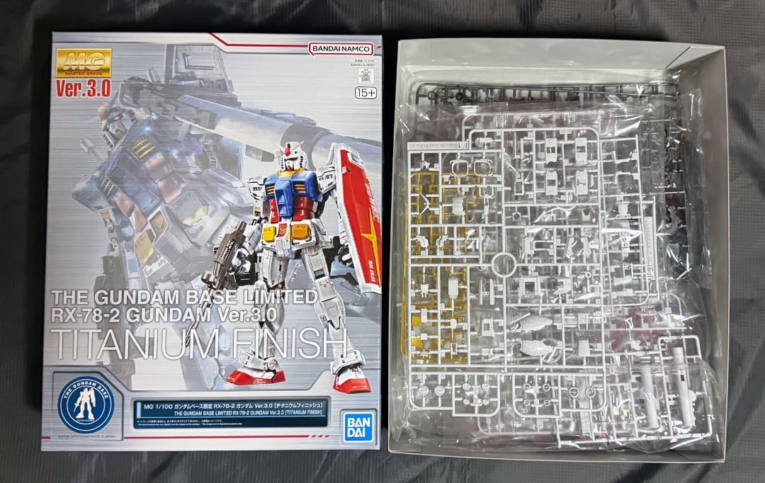MG RX-78-2 ガンダム Ver.3.0 [チタニウムフィニッシュ]