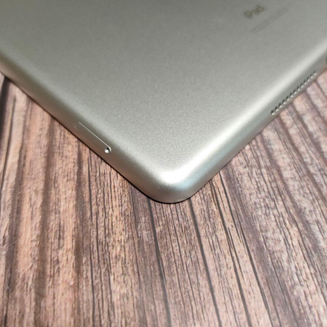 iPad 第7世代 32GB シルバー SIMフリー 美品