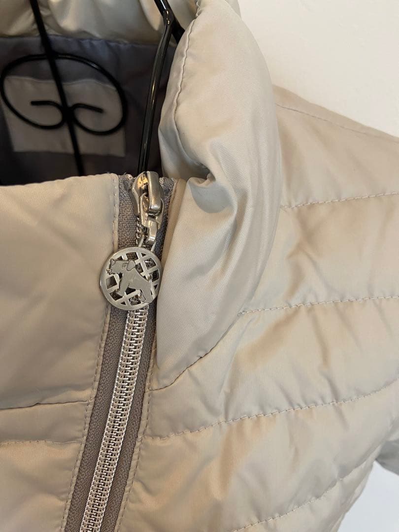 【新品】ヒールクリーク　グレー ショートスリーブ ダウンジャケット