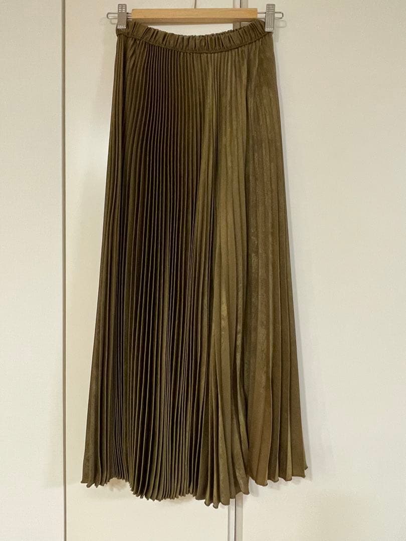美品⭐︎Priority　美シルエット　プリーツガウチョパンツ カーキ