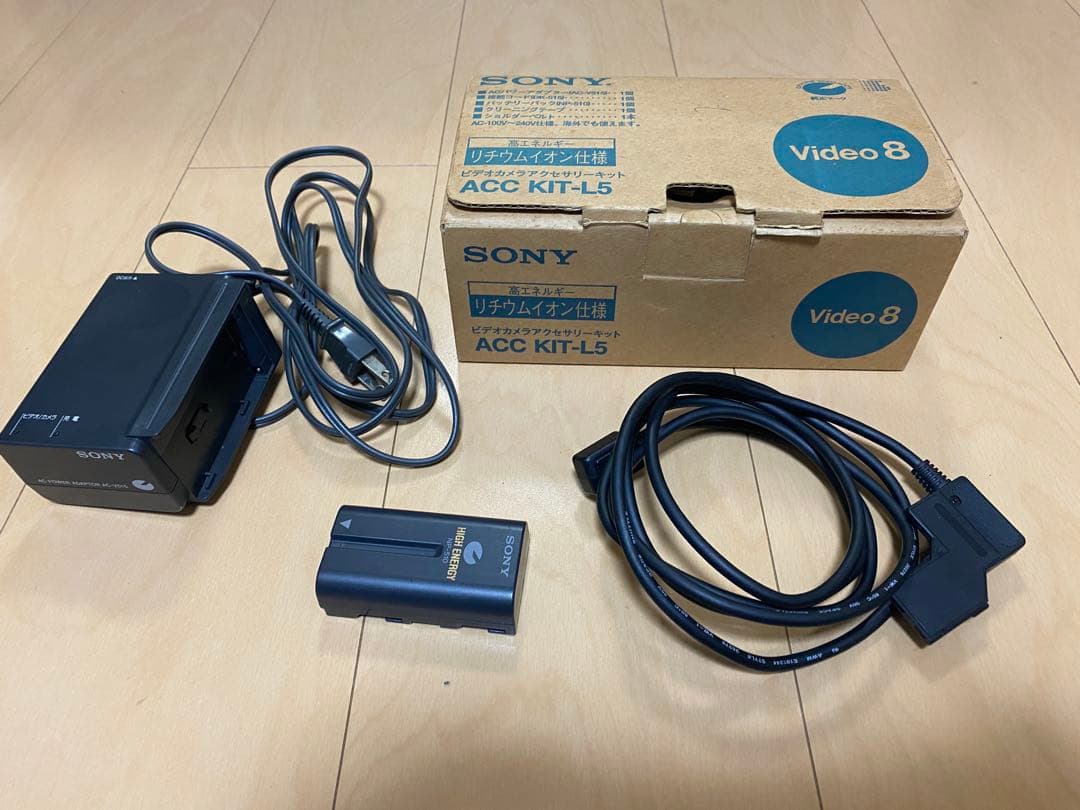 SONY Handycam CCD-TR3000 ビデオカメラ　付属品付き