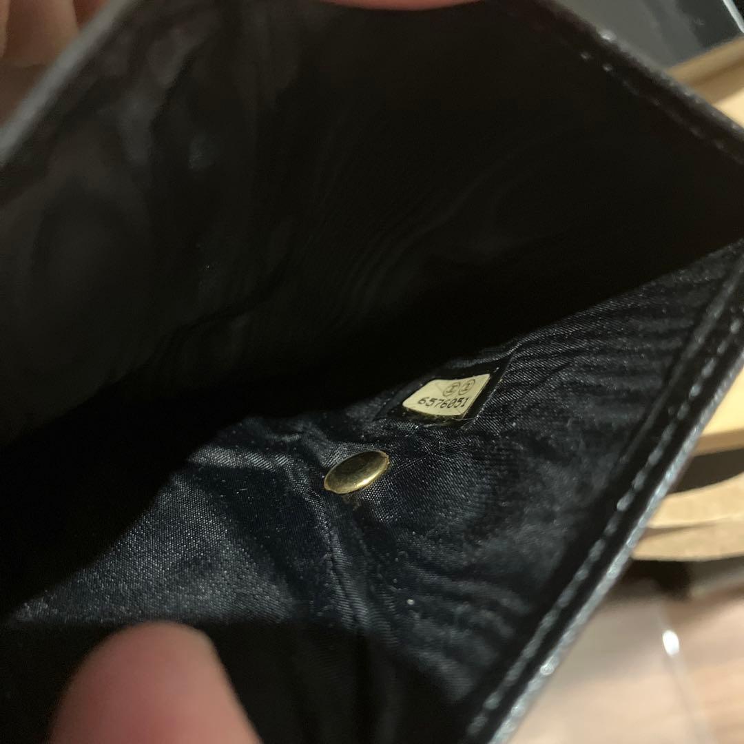 CHANEL ブラックレザー三つ折り財布