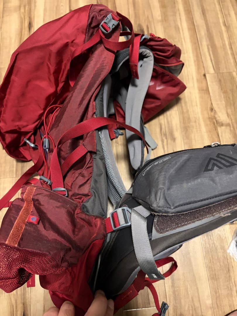 GREGORY DEVA 60 バックパック バーガンディ