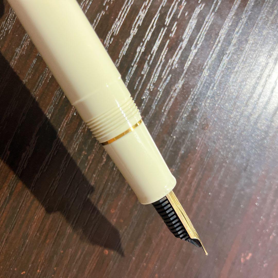 セーラー万年筆 プロフィットスタンダード EF アイボリー