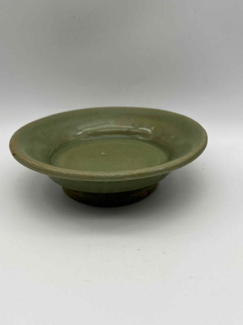 南宋時代　青磁　龍泉窯小盤　青磁弦文皿　唐物　古賞物　時代物(A-73)