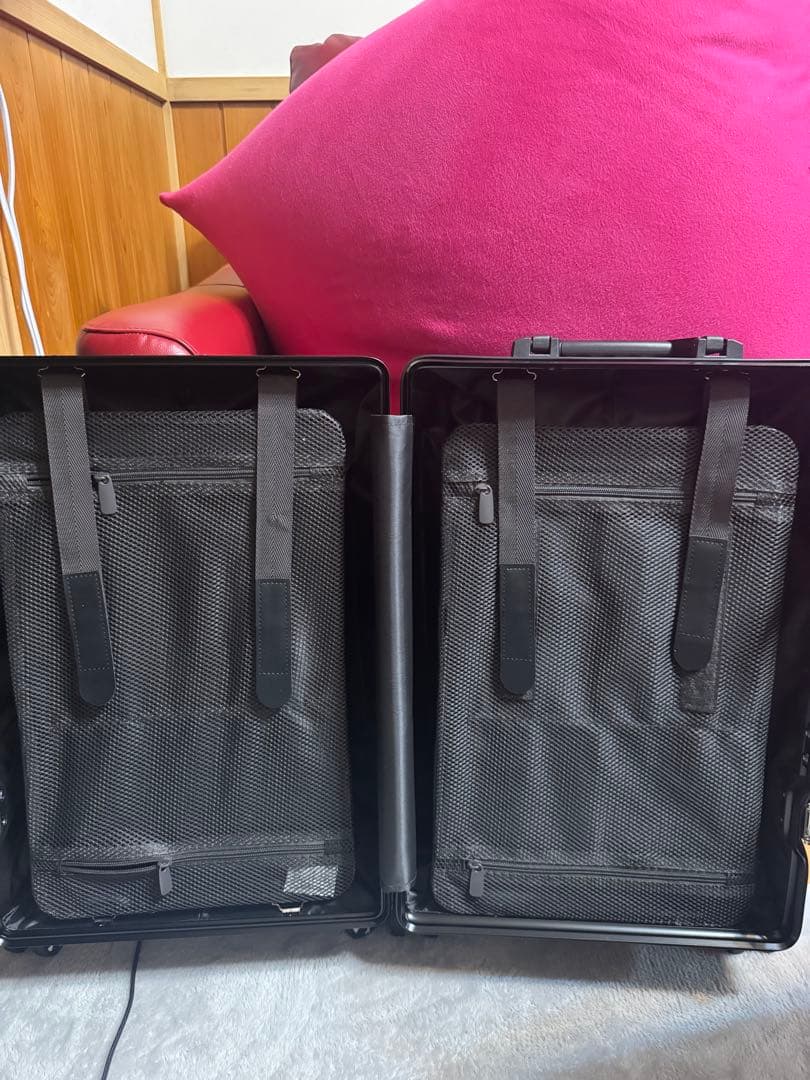 新品未使用　アルミ製　ブラック キャリーケース　9567