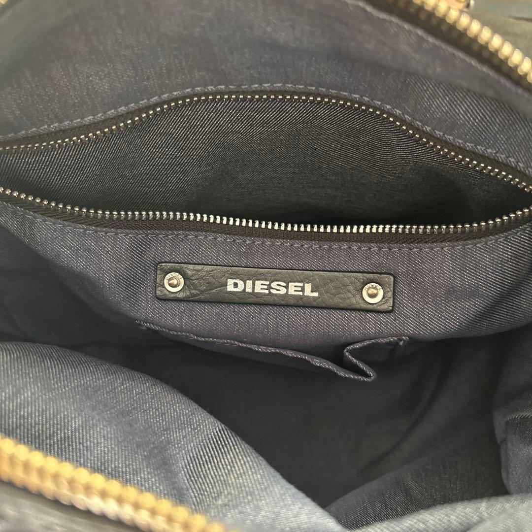 DIESEL LE-ZIPPER クロスボディー　バッグ