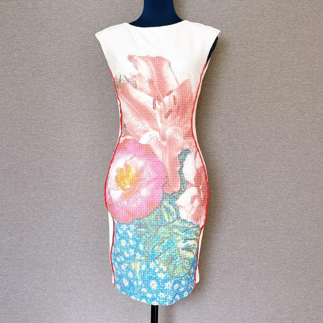 ☘️無料匿名配送 花柄 ワッフル素材 タイトワンピ 海外デザイン キャバドレス