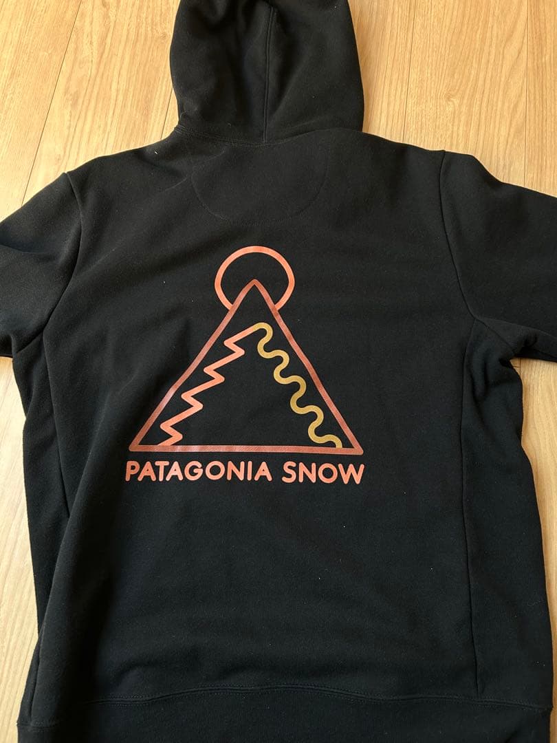 Patagonia ブラック パーカー　M