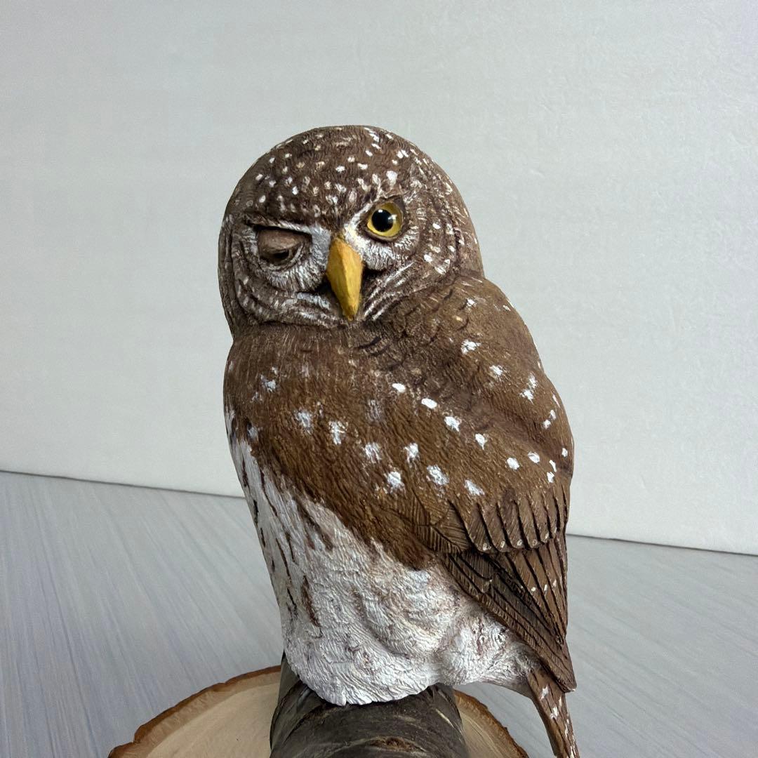 スズメフクロウ　バードカービング 木彫りの野鳥　野鳥彫刻