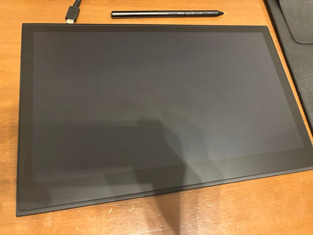液タブ・ペンタブ Wacom Movink 13 (DTH135K0C)