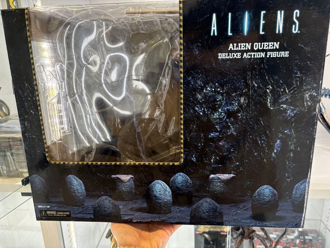 ネカ　エイリアン　クイーン　豆魚雷　デラックスアクションフィギュア