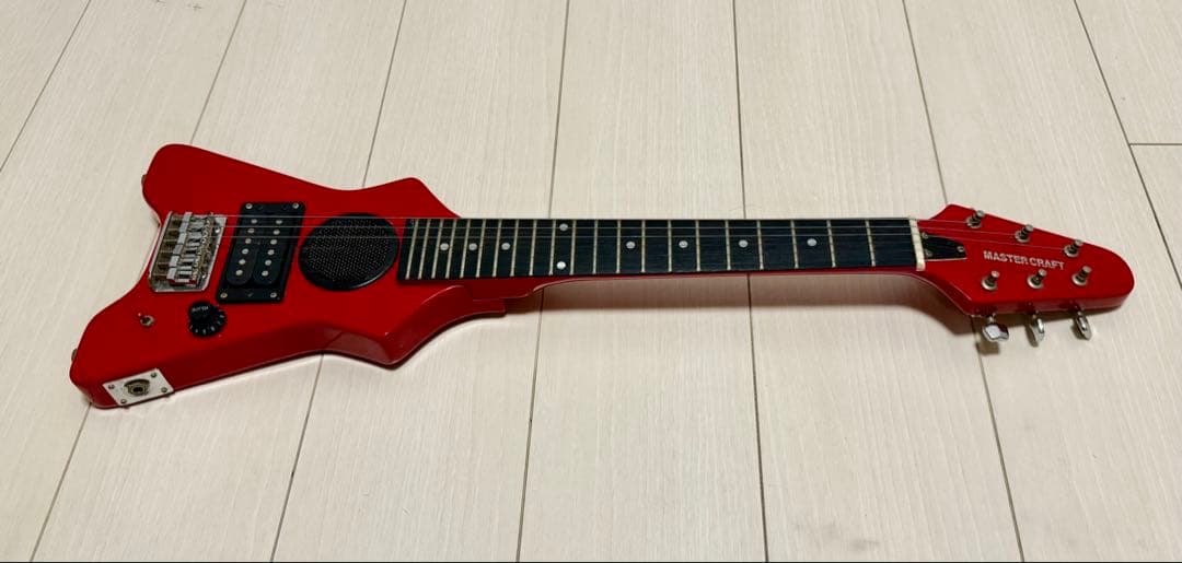 スピーカー内蔵ミニギター MASTER CRAFT
