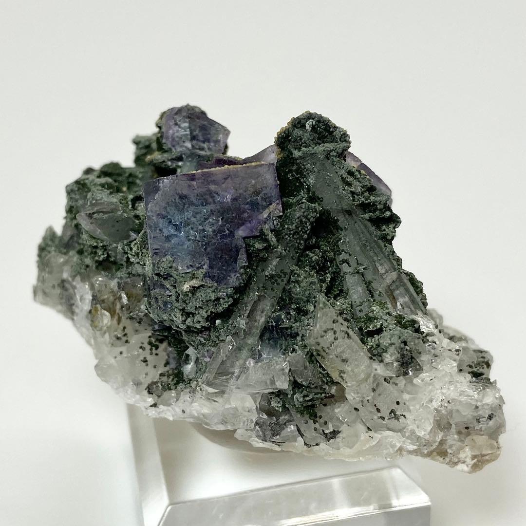 フローライト　クォーツ　ヤオガンシャン　鉱物標本　原石　天然石　ストーン　共生