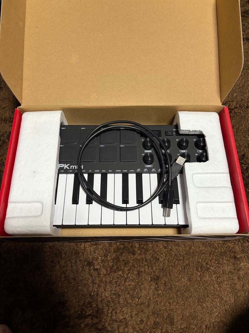 【美品】AKAI MPK mini MIDIコントローラー