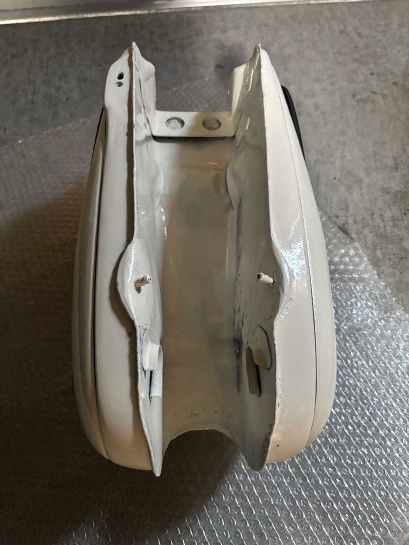 カメマト　スポーツカブ　C110 タンク ホワイト