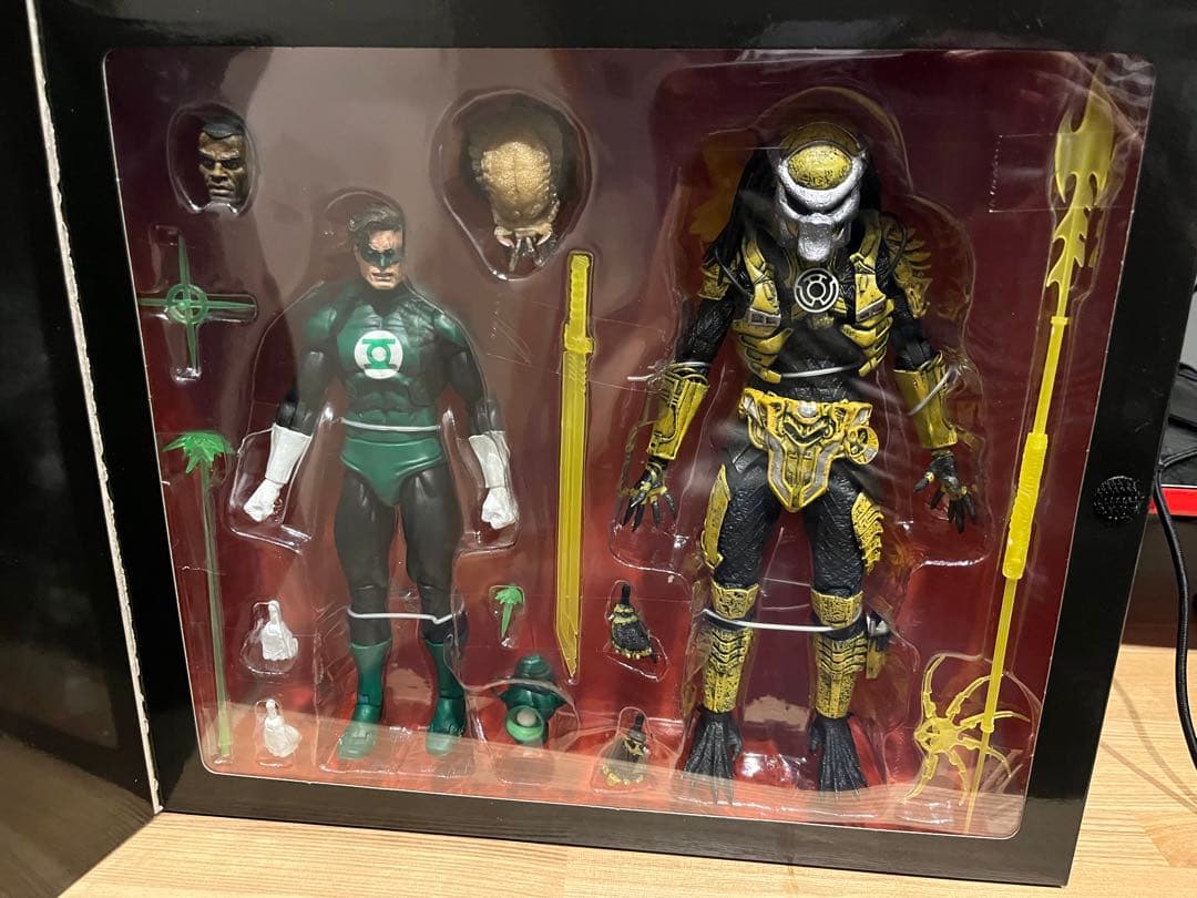 NECA ネカ　DC グリーンランタンVSプレデター マルチバース　新品未開封