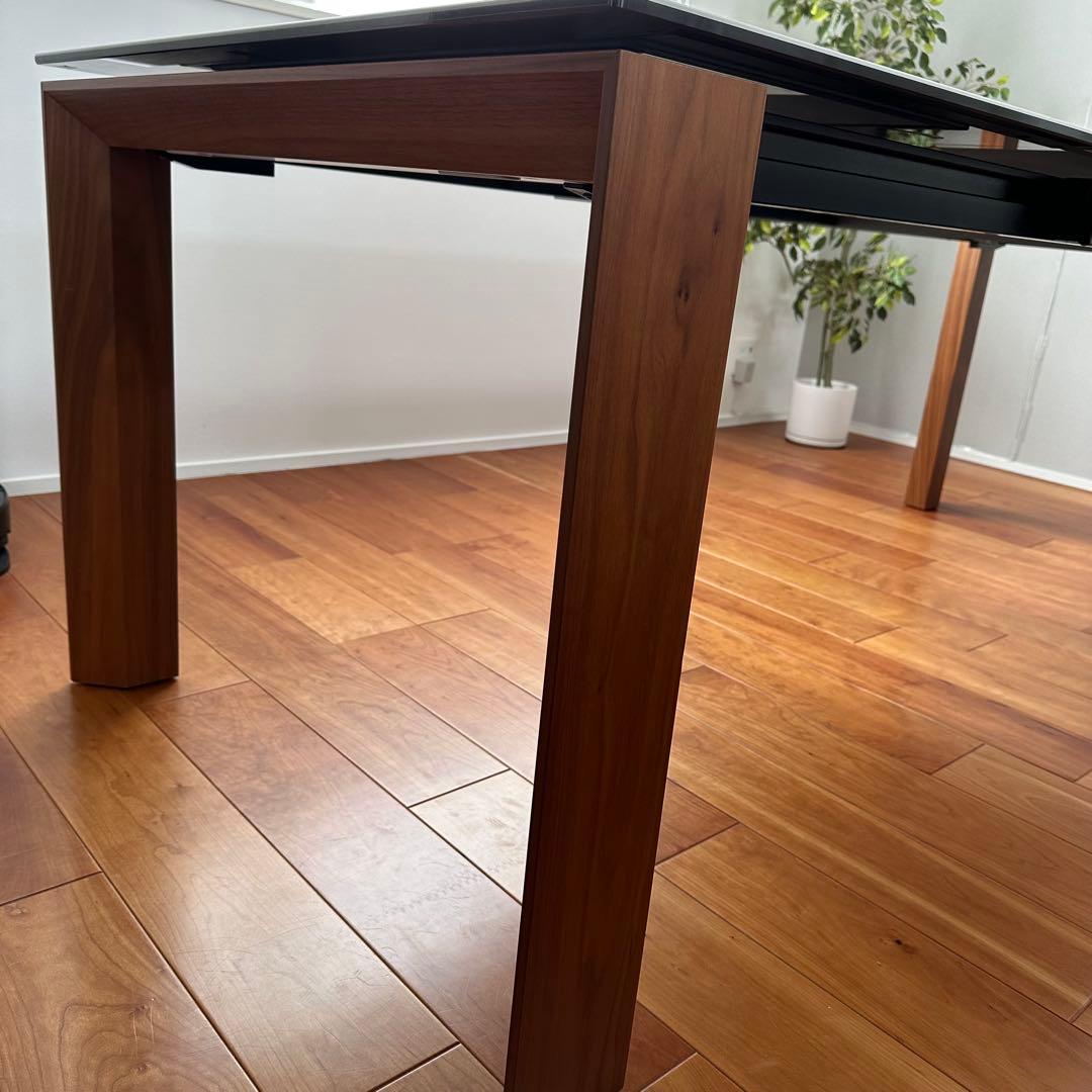 Calligaris カリガリス 伸長ダイニングテーブル セラミック