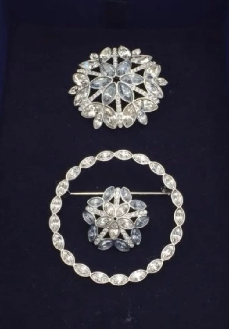 SWAROVSKI スワロフスキー　コサージュ　ブローチ　3点セット　箱付き