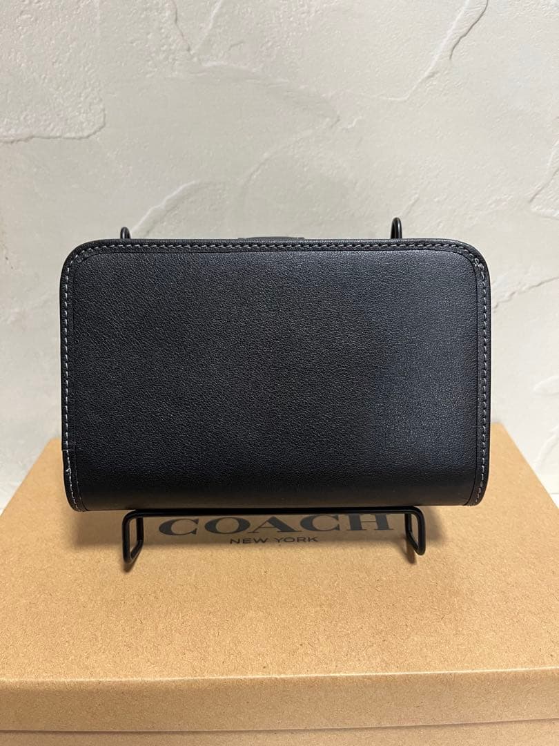 ✨️新品未使用✨COACH ブラックレザー 二つ折り財布