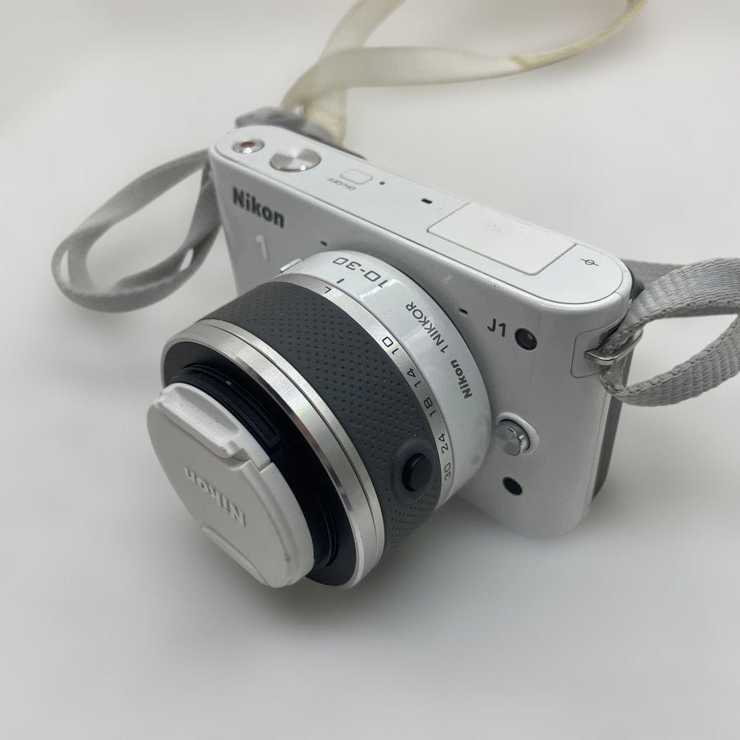 【iy/12.9】Nikon 1 J1 レンズキット10-30mm3.5-5.6