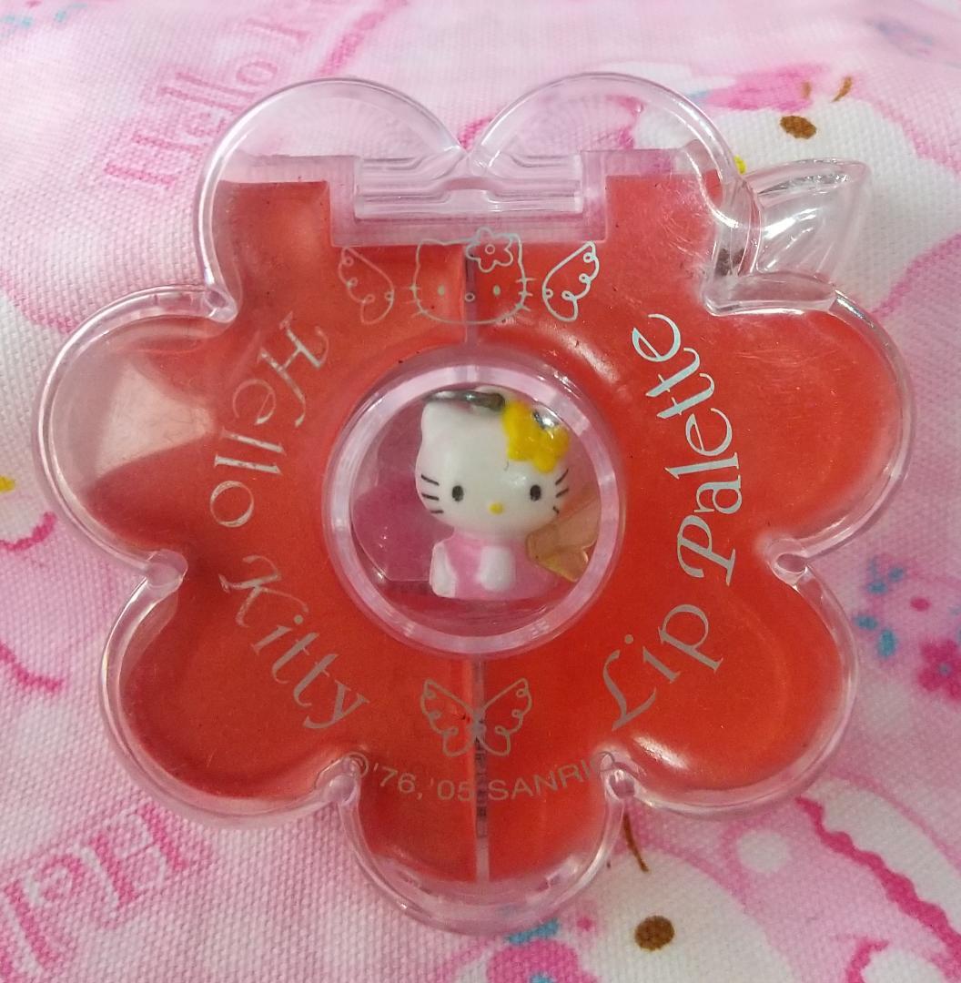 キティ　アイシャドウパレット　リップ＆グロス　ネイルカラー　マスコット　蝶