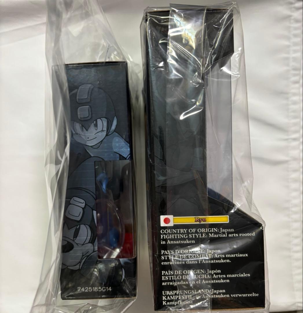 2セット　KITH CAPCOM リュウ megamanフィギュア