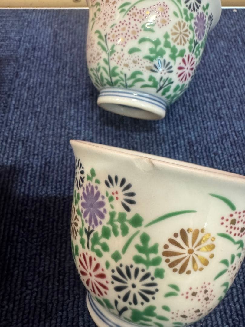 1648 其泉　秋草瓔珞文  湯呑　4客