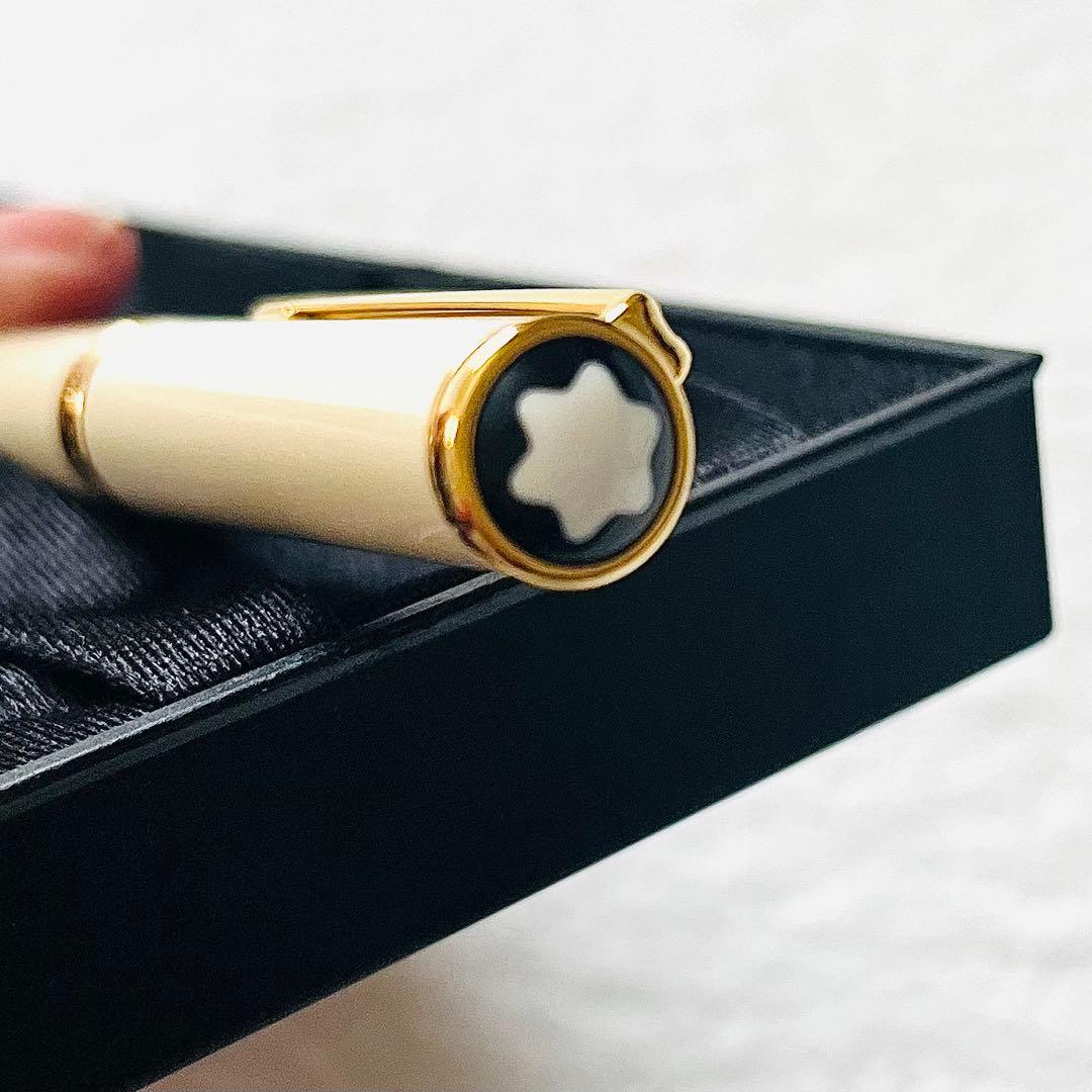 ❤️Mont Blancモンブラン♡希少キャップ式.白軸ボールペン♡未使用品