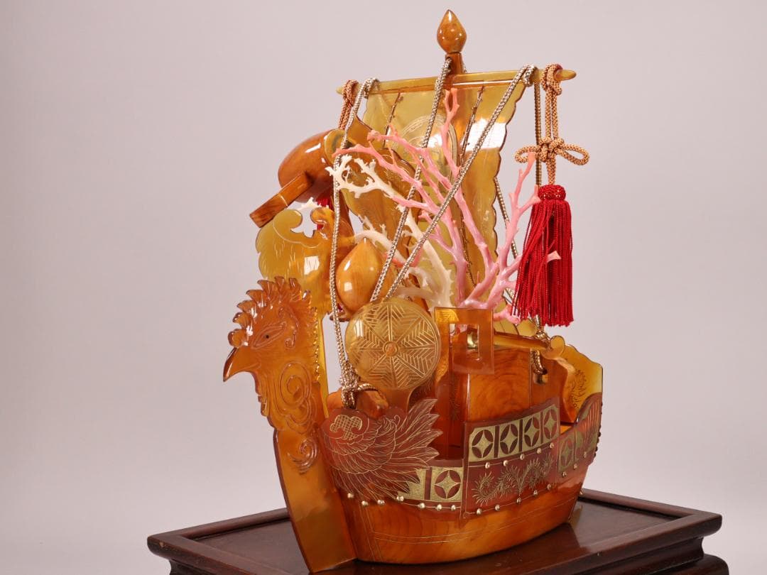 BK194　本鼈甲 「 鳳凰宝船 」 寶船　べっ甲　置物　床飾　珊瑚細工　台付