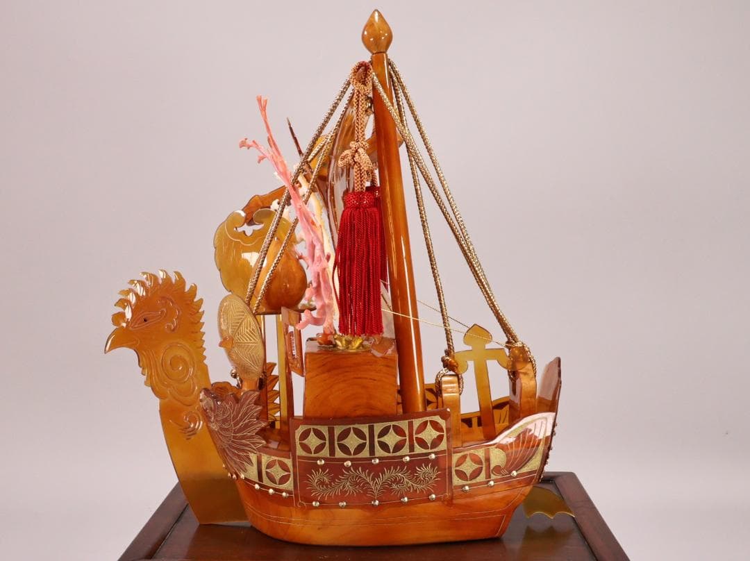 BK194　本鼈甲 「 鳳凰宝船 」 寶船　べっ甲　置物　床飾　珊瑚細工　台付