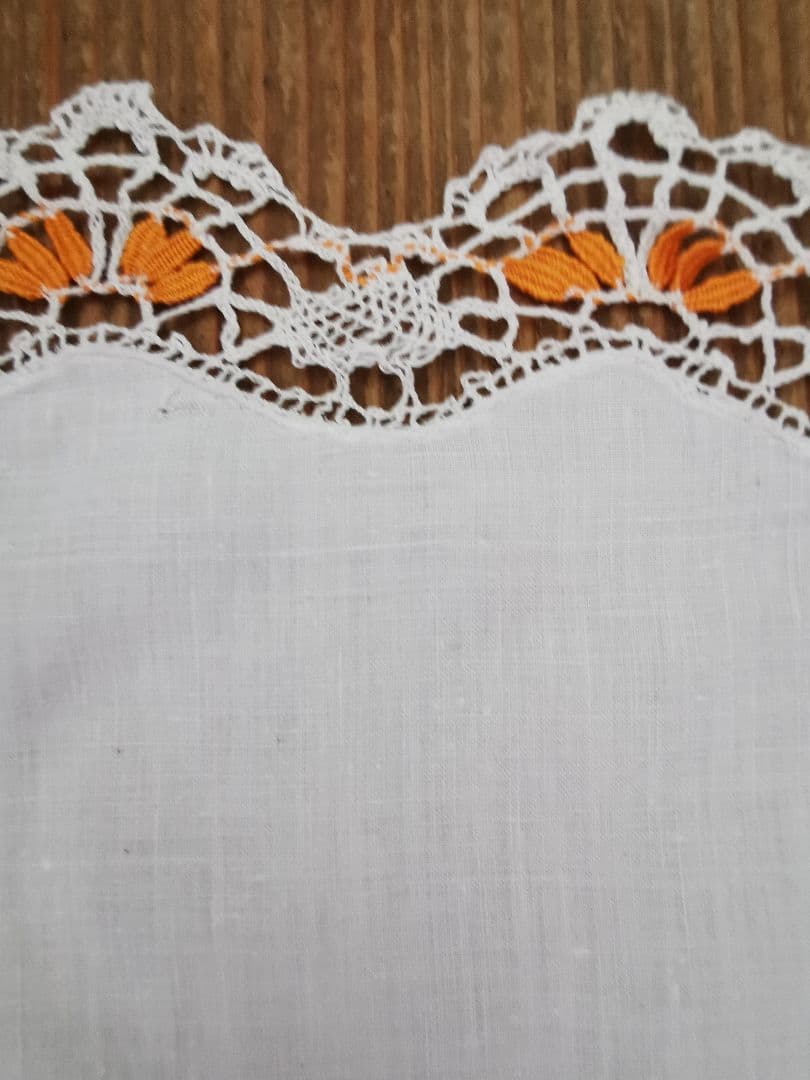 アンティークフランス 透かしレース スカラップフリル装飾 リネンクロス ドイリー