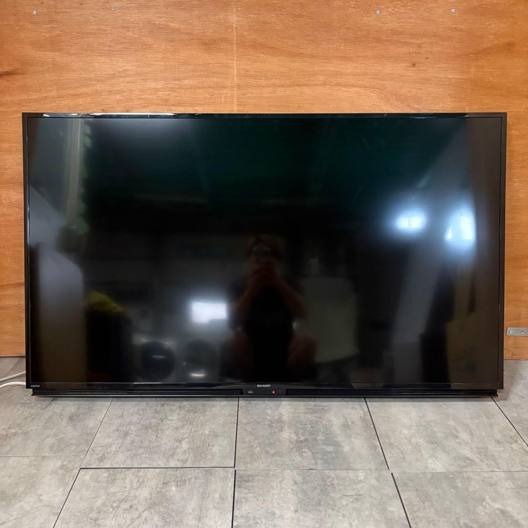 一都三県限定　配送無料　4K液晶テレビ　SHARP シャープ　壁掛け　50インチ