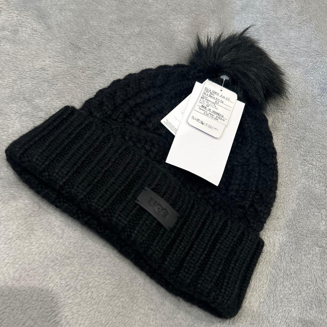 新品未使用年末特価！UGG アグ ポンポン付きニット帽 ブラック