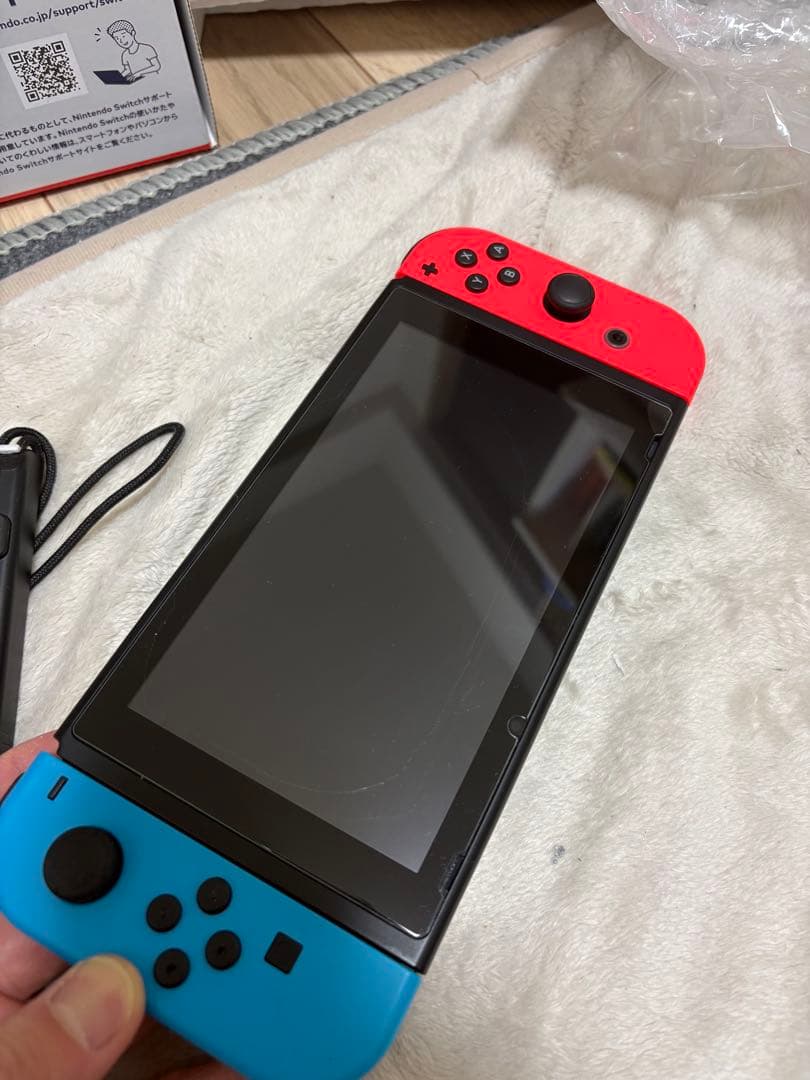 ま*こ様 Nintendo Switch ネオンブルー/レッド　バッテリー強化版