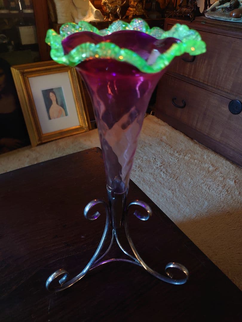 イギリス1930s'イパーン クランベリー＆ヴァセリン(ウラン)フラワーベース