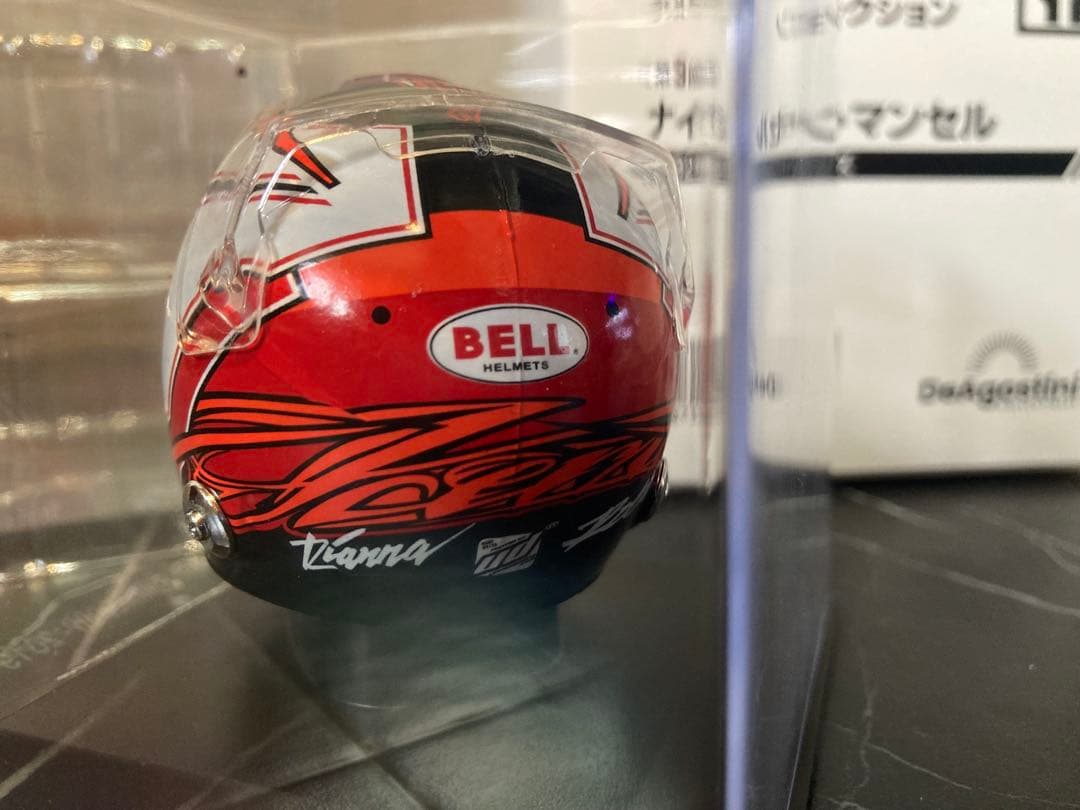 ビッグスケールF1コレクション　キミ　ライコネン　1/5 ヘルメット